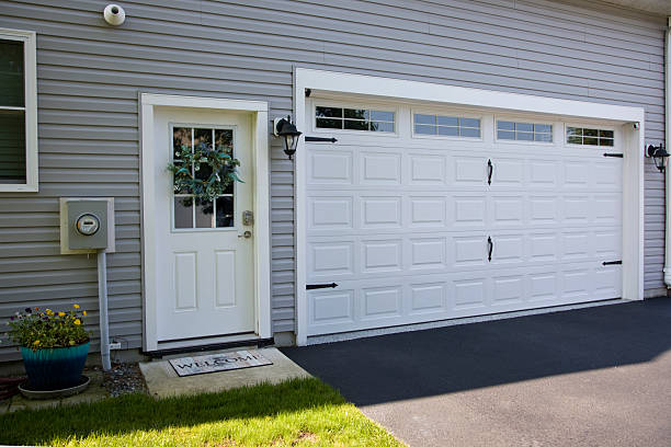 24/7 Emergency Garage Door Panel Replacement experts in Rittman, OH